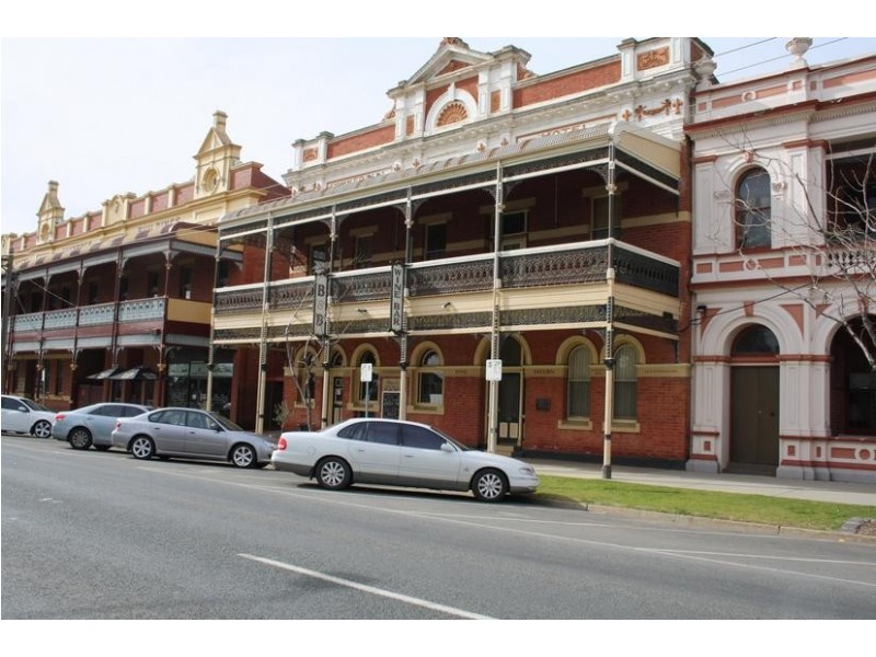 49 Moore, Rochester VIC 3561