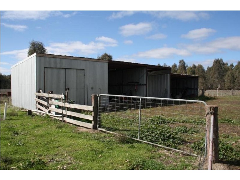 44 Picnic Point Road, Mathoura NSW 2710