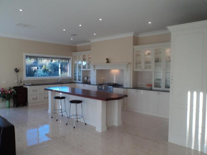8 Chelsworth Drive, Echuca VIC 3564