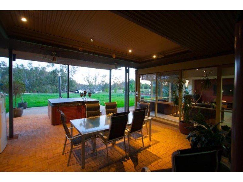 2040 Perricoota Road, Moama NSW 2731