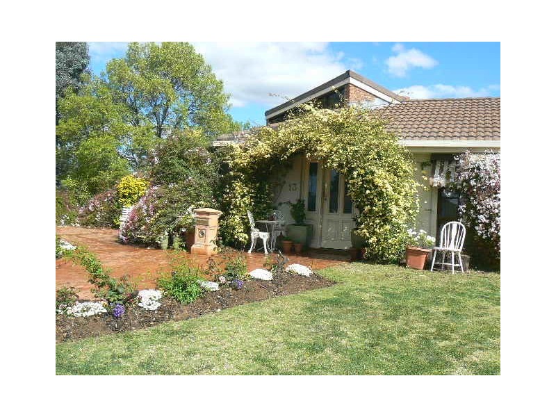 13 Hillview Avenue, Moama NSW 2731