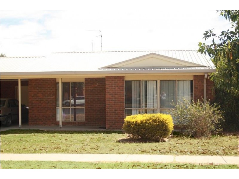 27 Maiden Street, Moama NSW 2731