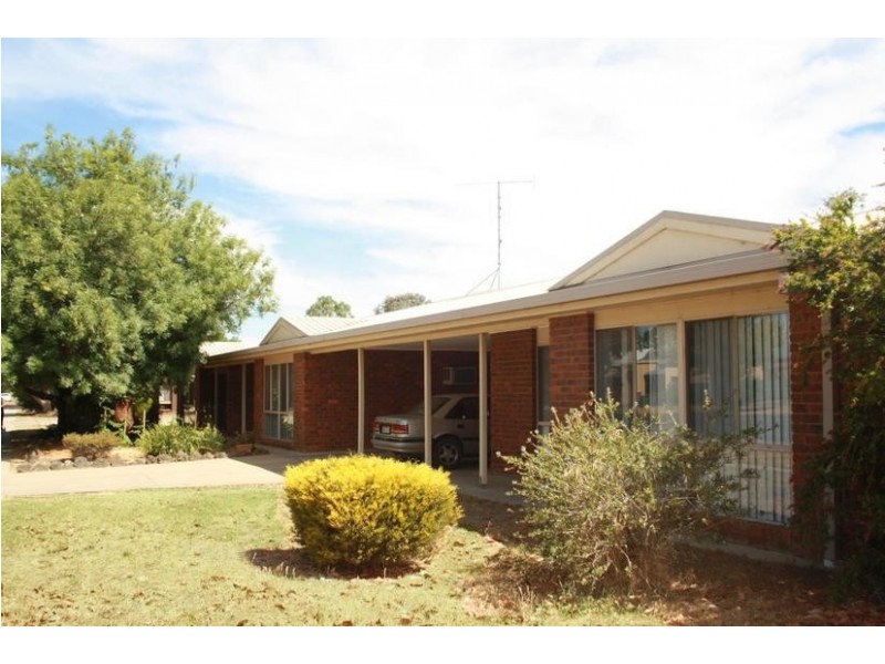 27 Maiden Street, Moama NSW 2731