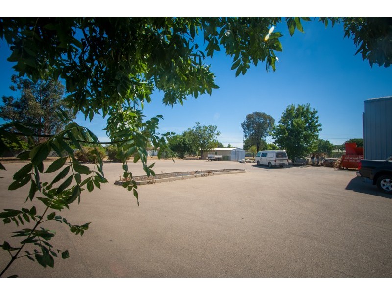 255-257 Ogilvie Ave, Echuca VIC 3564