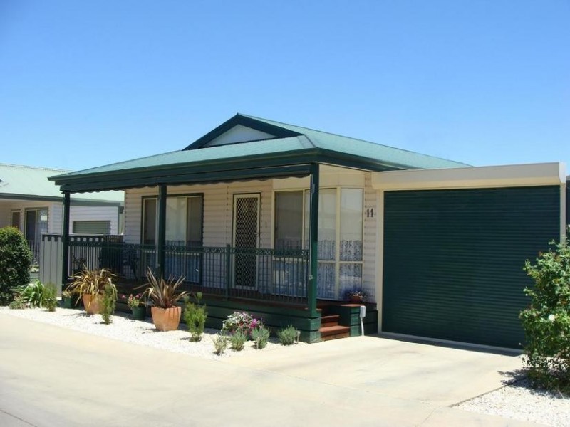 11 Perry Place, Moama NSW 2731