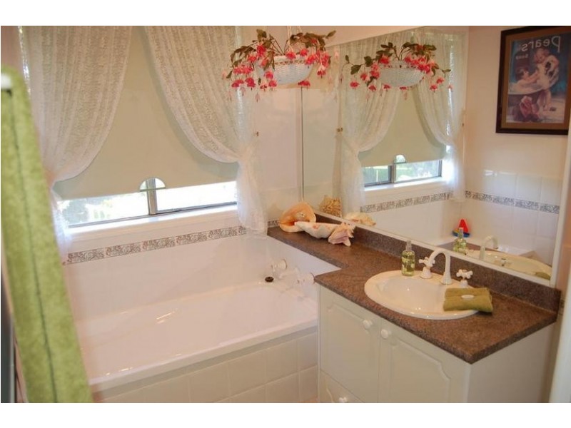 42 Kilkerrin Drive, Moama NSW 2731