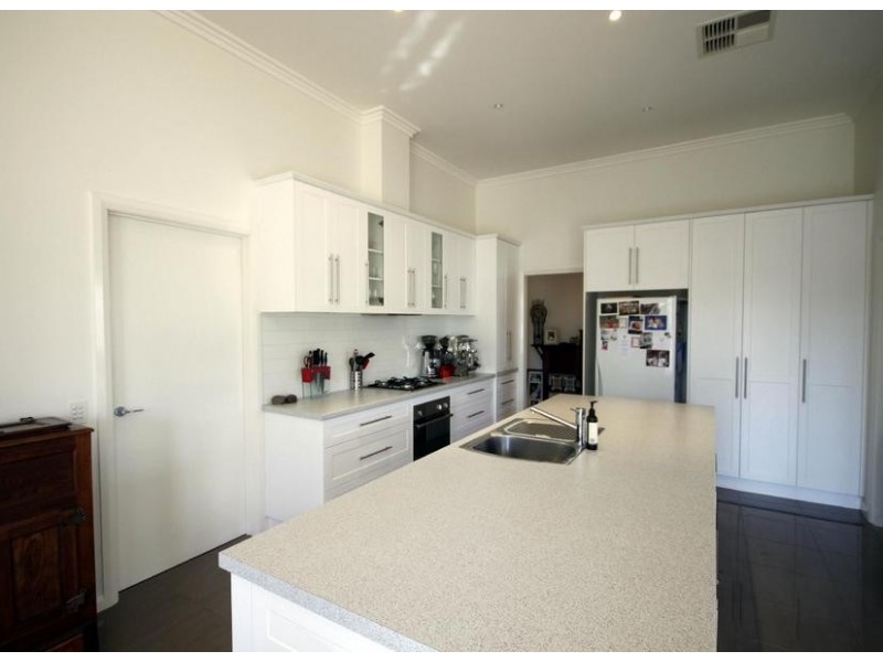 207 Eyre Street, Echuca VIC 3564