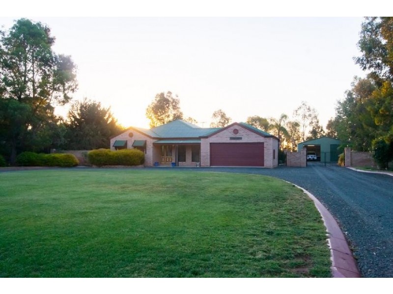 61 Wharparilla Drive, Echuca VIC 3564