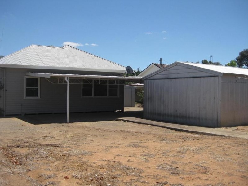 8 George Street, Rochester VIC 3561