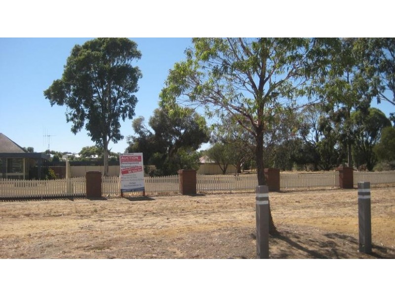 62-74 Northern Highway, Echuca VIC 3564