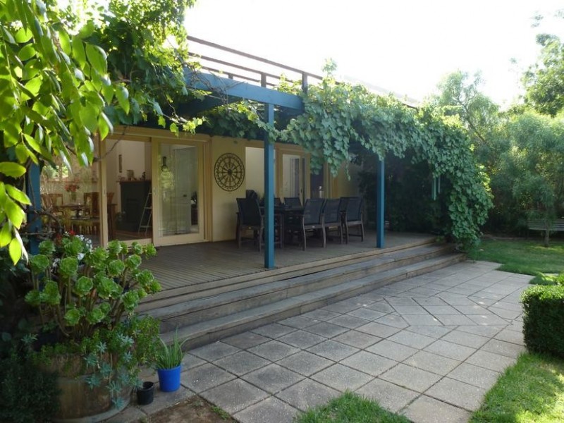 76 Rutley Crescent, Echuca VIC 3564