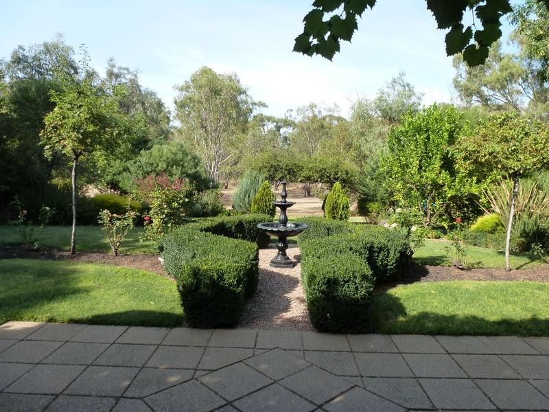 76 Rutley Crescent, Echuca VIC 3564