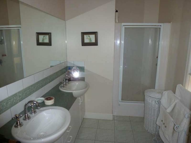 76 Rutley Crescent, Echuca VIC 3564