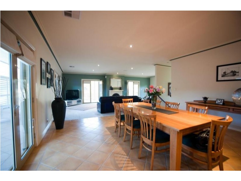 172 Wharparilla Drive, Echuca VIC 3564