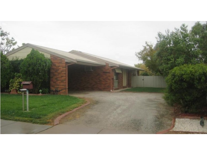 30 Regent Street, Moama NSW 2731