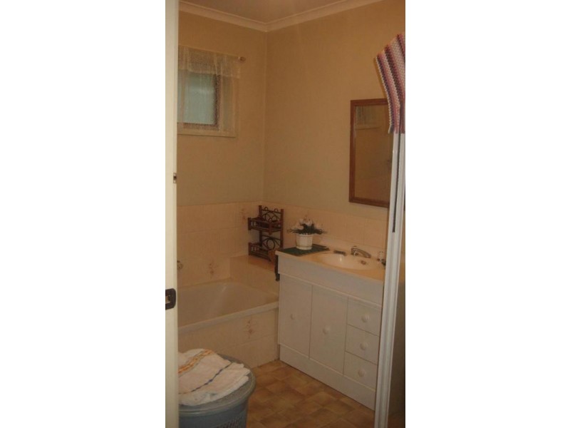 30 Regent Street, Moama NSW 2731