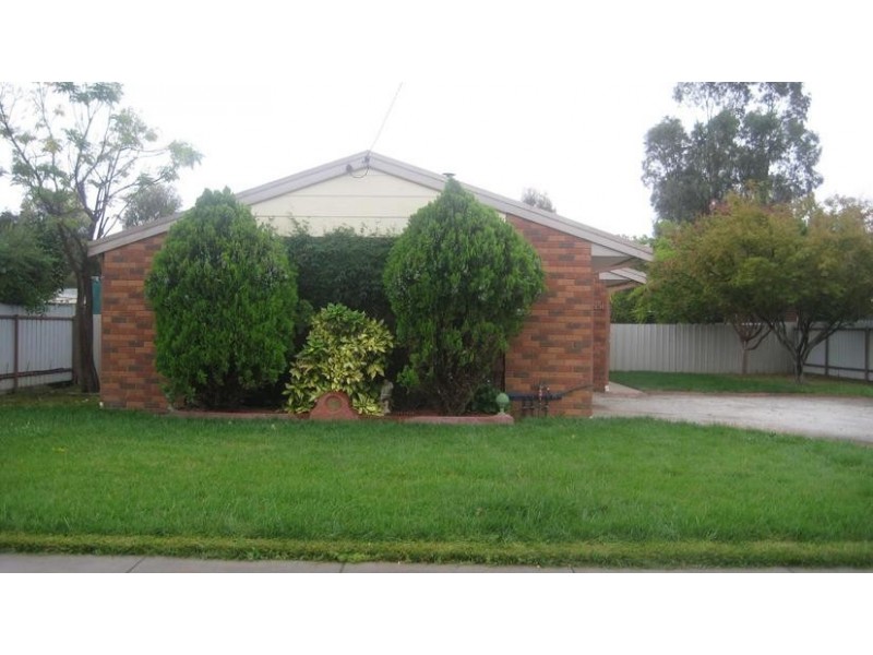 30 Regent Street, Moama NSW 2731