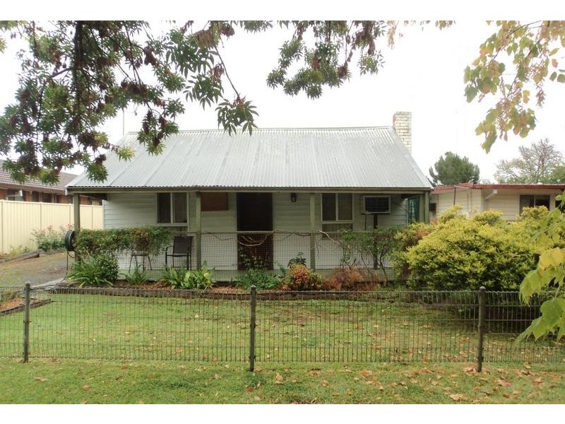 8 Echuca Street, Moama NSW 2731