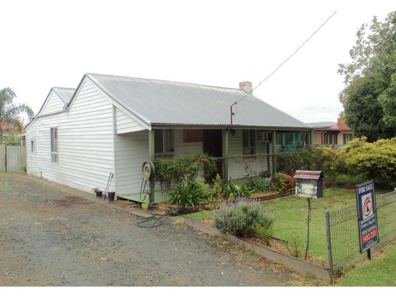 8 Echuca Street, Moama NSW 2731