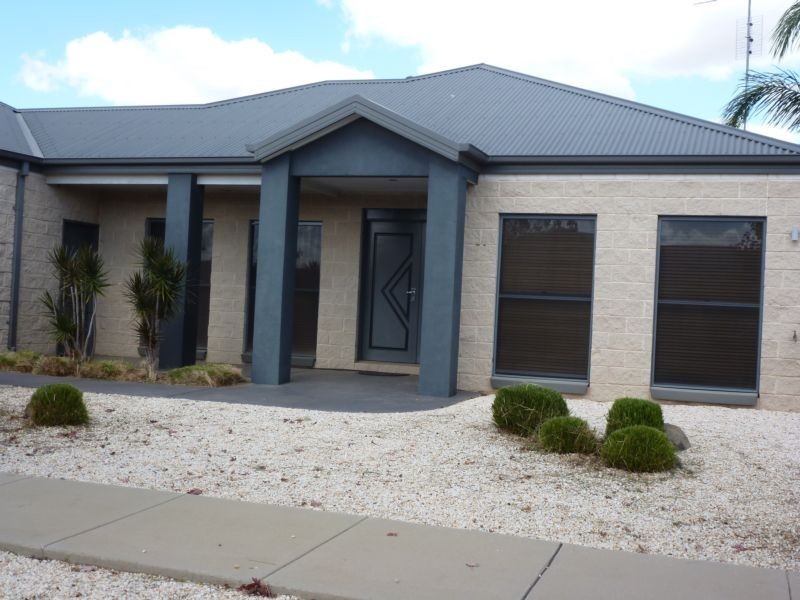 9 Sunset Avenue, Echuca VIC 3564