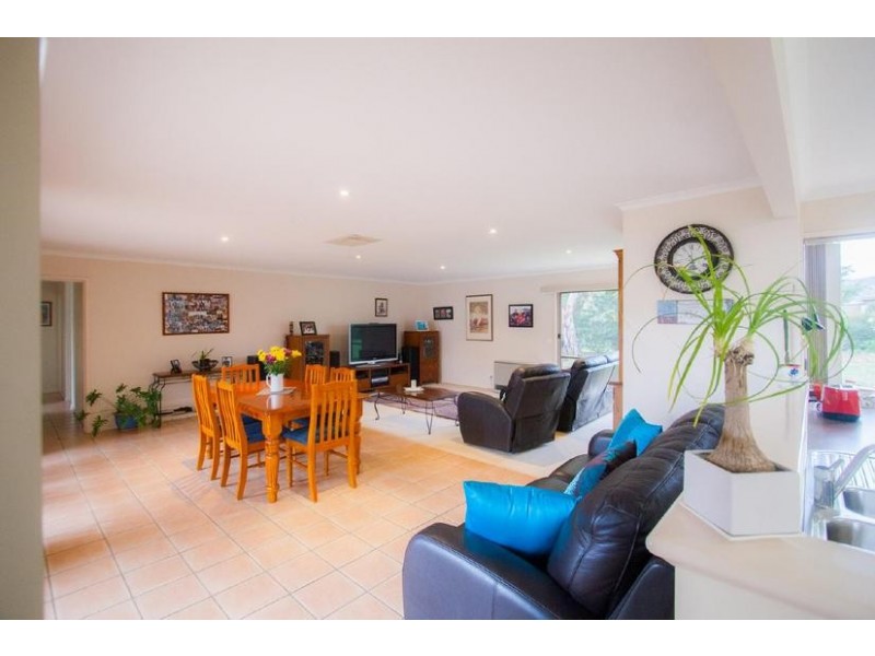 18 Charters Drive, Moama NSW 2731