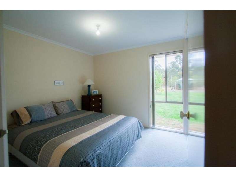 18 Charters Drive, Moama NSW 2731