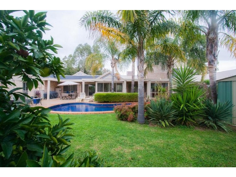 18 Charters Drive, Moama NSW 2731