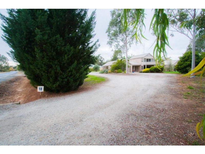 18 Charters Drive, Moama NSW 2731