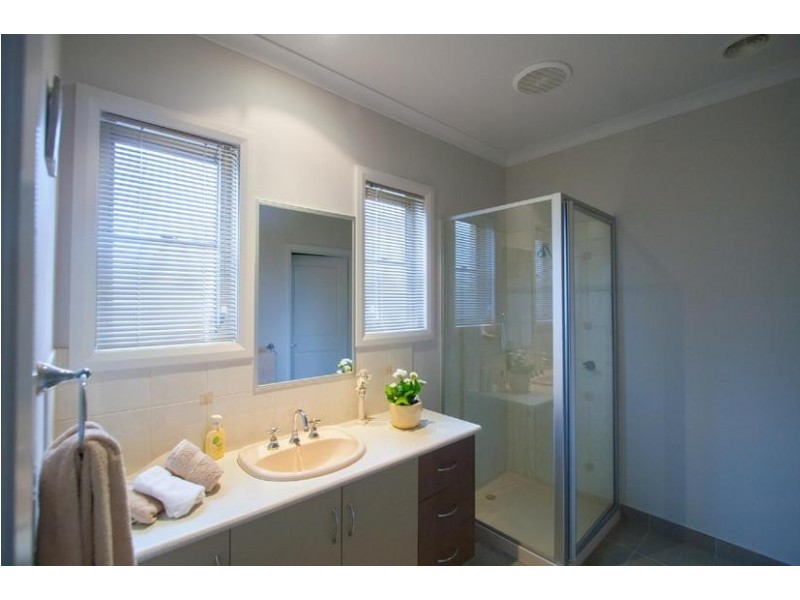 15 Sunset Avenue, Echuca VIC 3564