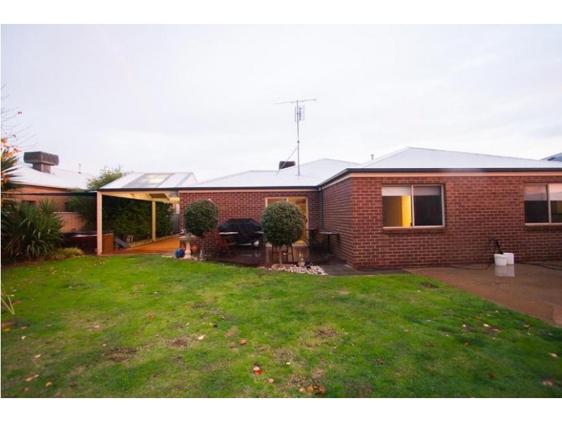 19 Forfar Drive, Moama NSW 2731