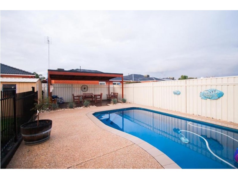 5 Forfar Drive, Moama NSW 2731