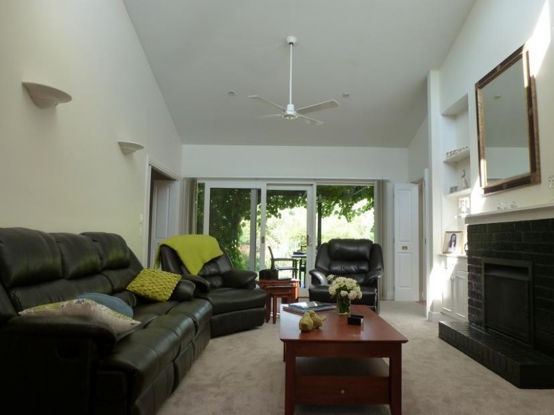 76 Rutley Crescent, Echuca VIC 3564