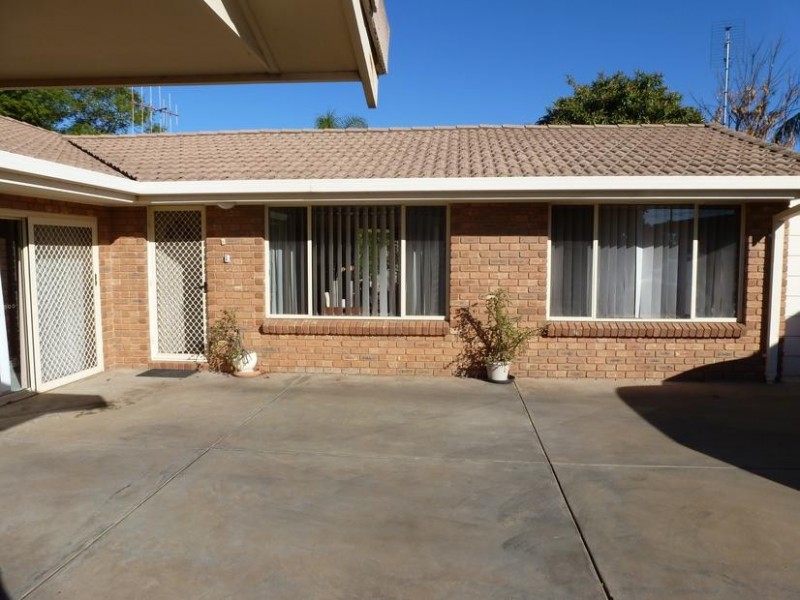 2/3 Chanter Street, Moama NSW 2731