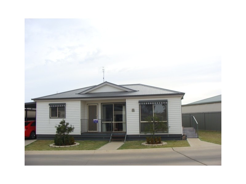 73 Swan Boulevard Cobb Haven, Moama NSW 2731