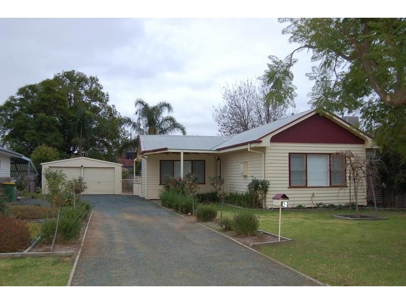42 Simmie Street, Echuca VIC 3564