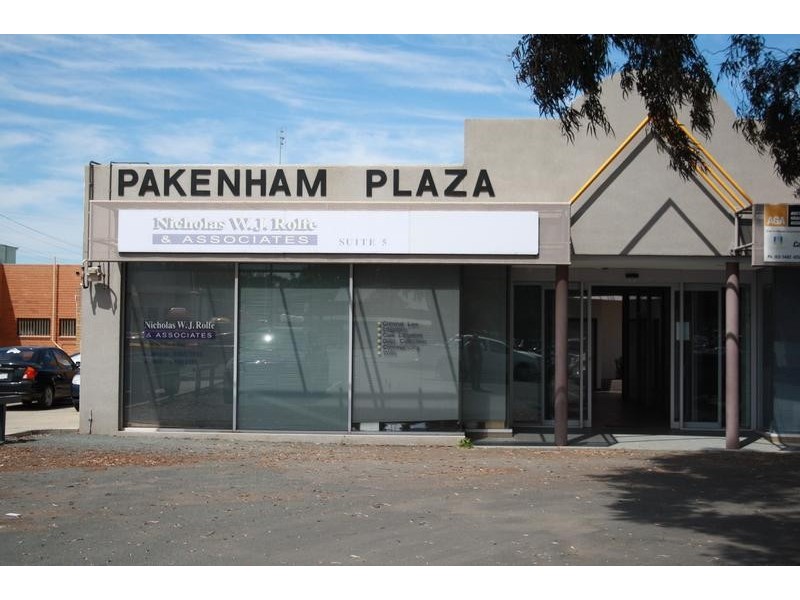 210 Pakenham, Echuca VIC 3564