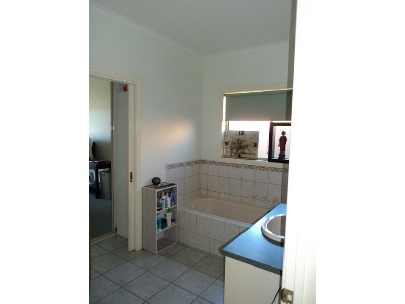 16 Federal Street, Echuca VIC 3564