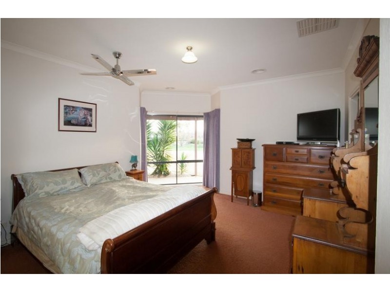 48 Chelsworth Drive, Echuca VIC 3564