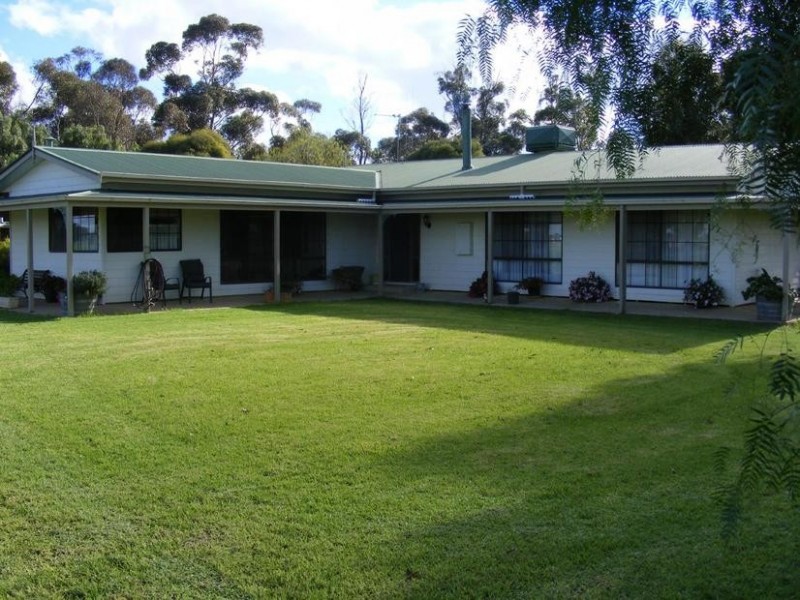 1068 McKenzie Road, Echuca VIC 3564