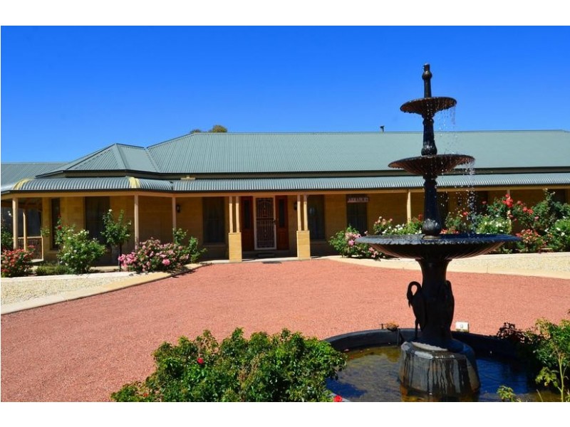 2 Rivergums Drive, Moama NSW 2731