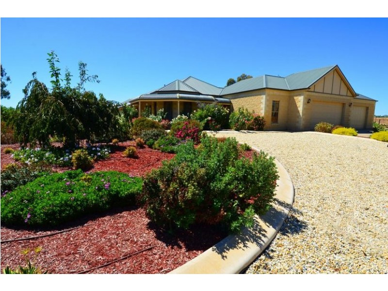 2 Rivergums Drive, Moama NSW 2731