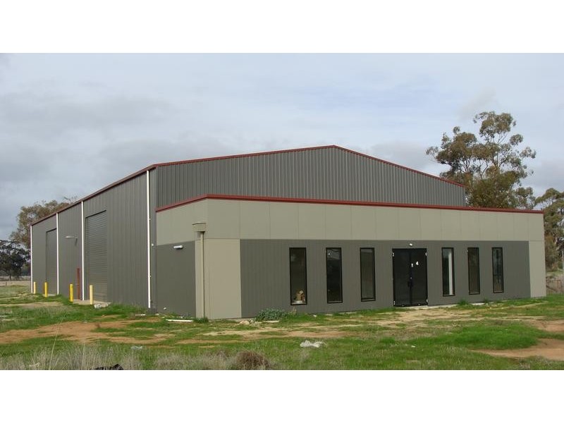 12 Cobb Highway, Moama NSW 2731