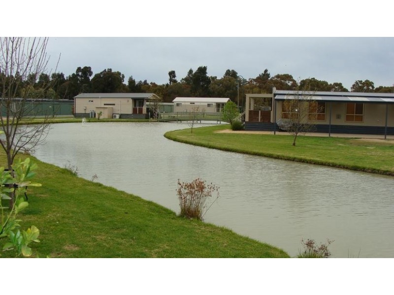 RO 71 Horse Shoe Lagoon Caravan Park Old Barmah Road, Moama NSW 2731