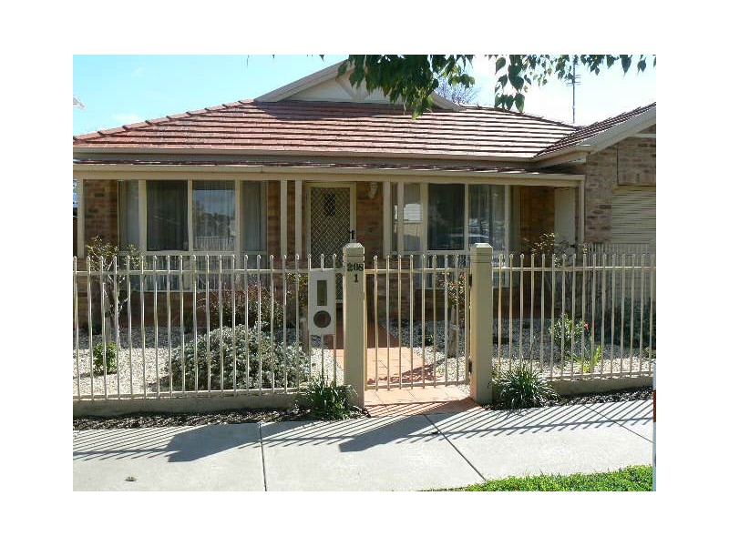 1/208 Eyre Street, Echuca VIC 3564