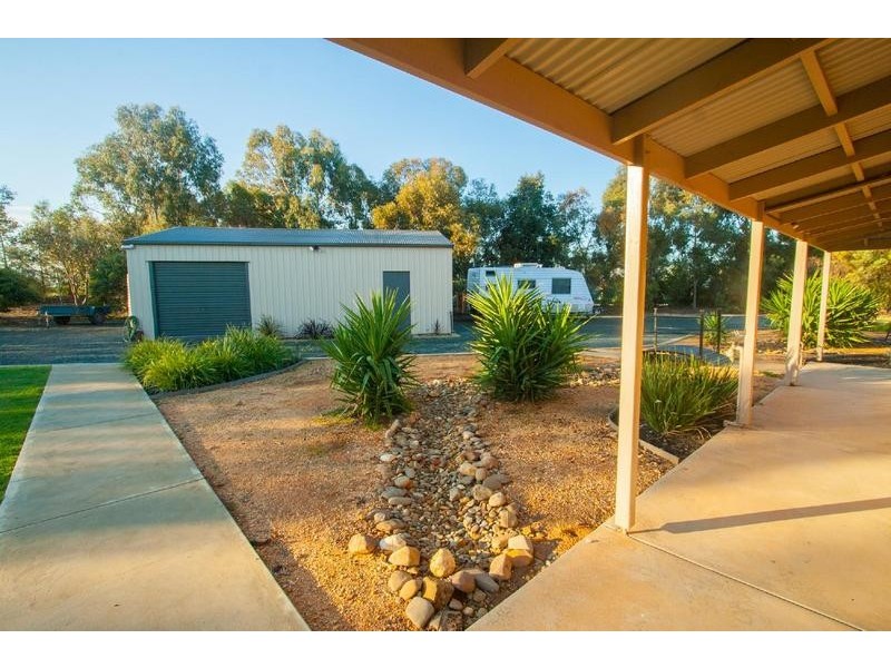 3 Vallence Court (off Hollara Drive), Moama NSW 2731