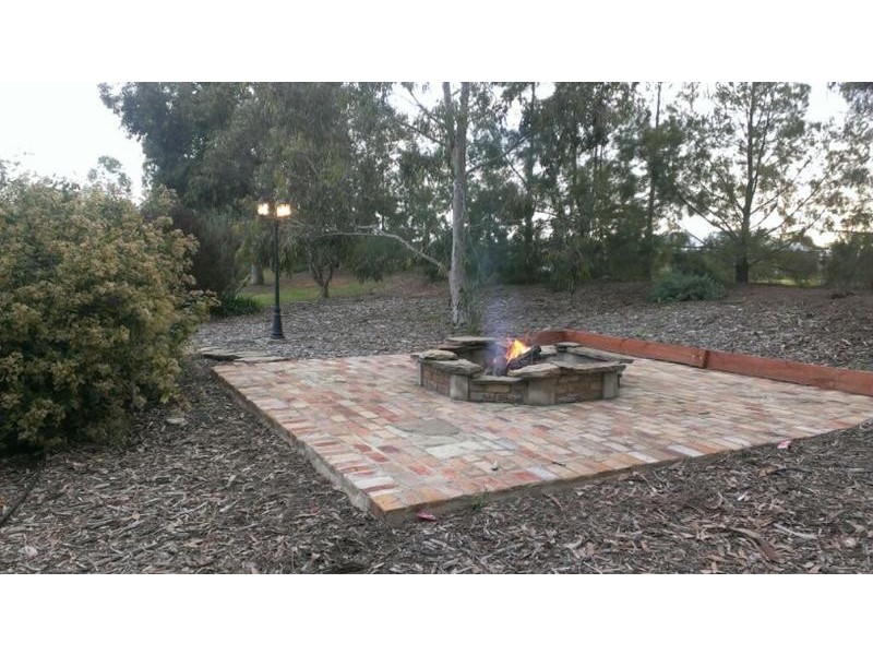 3 Vallence Court (off Hollara Drive), Moama NSW 2731