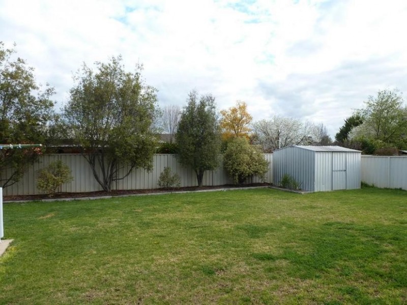 2 McMahon Place, Moama NSW 2731