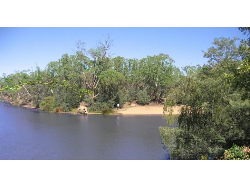 2215 Perricoota Road, Moama NSW 2731