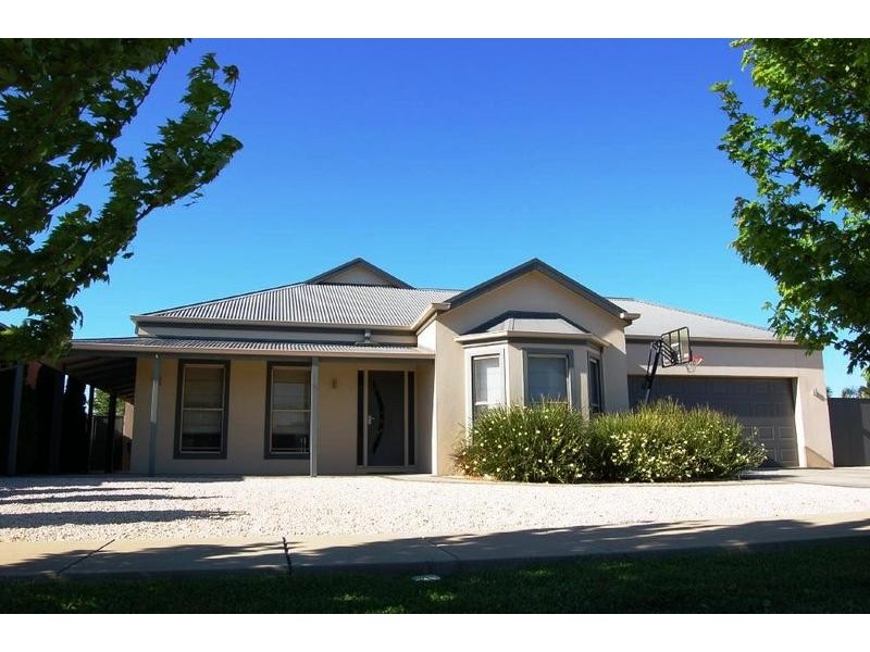 3 Sunset Avenue, Echuca VIC 3564