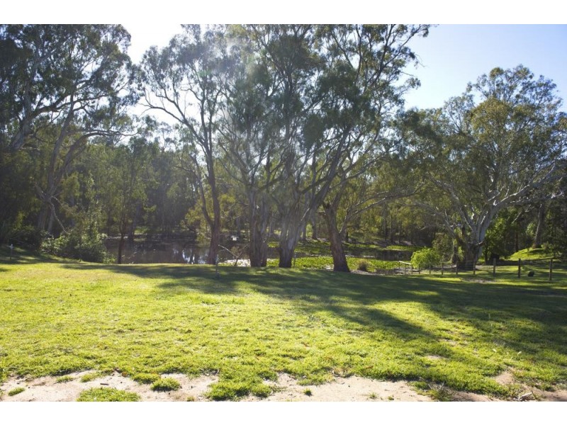 216 Wharparilla Drive, Echuca VIC 3564